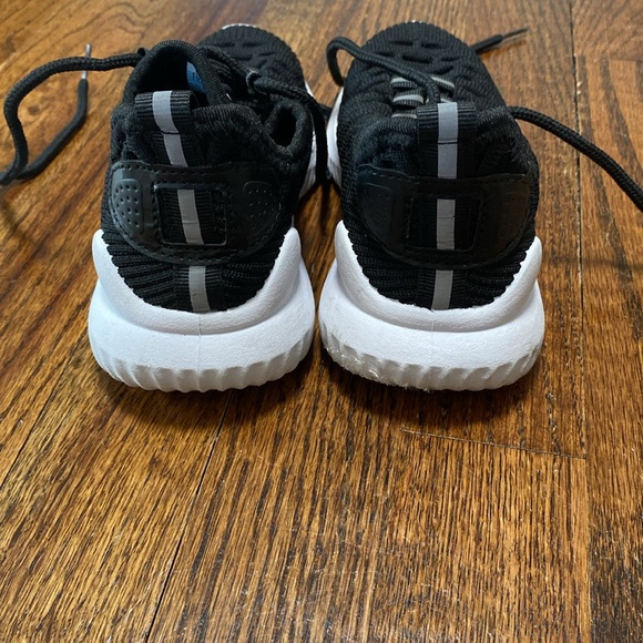 Girls Danskin Shoes - Size 12 - EXCELLENT USED CONDITION! - Picture 3 of 5